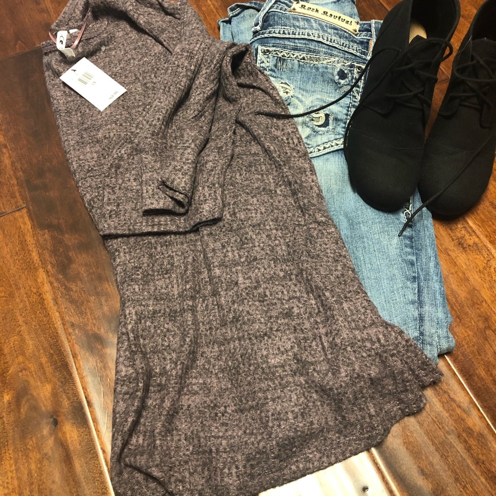 Cable & Gauge tunic Size 1X $25